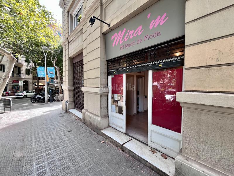 Foto c9e45a59-0e62-4973-9752-c3ec1001b7fc. Alquiler local comercial en carrer de bailèn 151 local esquinero en calle bailen con rosselló. en Barcelona