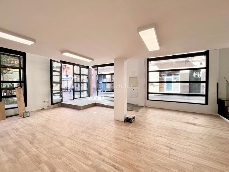 Foto 80e826a5-c794-475b-b2ab-08fa4b566e14. Lloguer local comercial a carrer del príncep jordi 1 a Barcelona