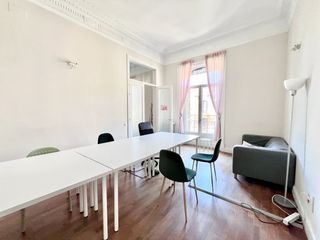 Office space in Carrer de Roger de Llúria 118