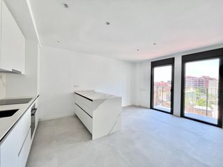 Rent Flat in Carrer numància 165. Fantástico piso de obra nueva, ubicado en la calle numància, muy