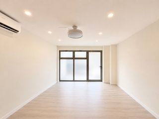 Büro  Passeig universal. Bajos en horta, completamente reformado en 2020