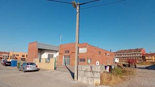 Solar industrial  Carretera fuensaldaña. Grupo integra inmobiliaria. nave industrial en venta en villanub