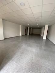 Lloguer Local Comercial  Plaza san juan. Grupo integra, local en alquiler en el centro de mojados.