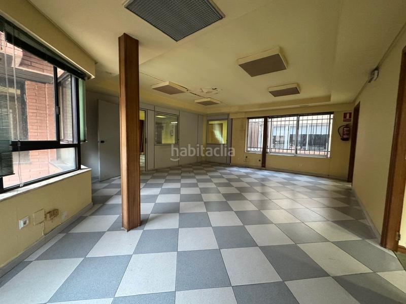 Foto b571332a-bd15-4890-a749-1cd68fd8d01c. Büro mit heizung in Plaza de Toros Valladolid