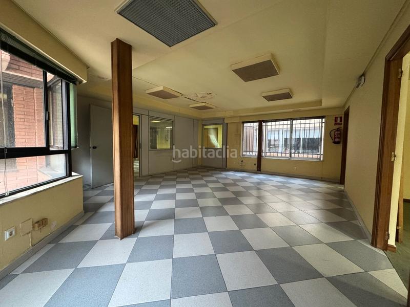 Foto eb292200-a860-43fd-a16f-90a4e9ddb843. Büro mit heizung in Plaza de Toros Valladolid