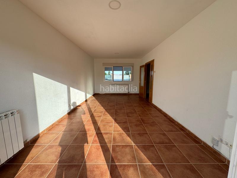 Foto 2b187f2d-1558-4ed9-a42f-66e342054087. Rent chalet with heating in Aldeamayor de San Martín