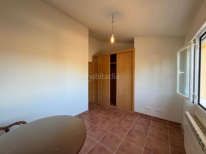 Foto e4537760-6f04-40ca-81cb-0bca4dbb19e8. Rent chalet with heating in Aldeamayor de San Martín