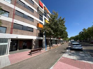 Apartament  Calle santa maría de la cabeza. Grupo integra, venta de local para uso de 2 aptos con licencia d