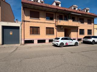 Pis a Calle cubo de las monjas 1. Grupo integra, vivienda en venta en nava del rey totalmente amue