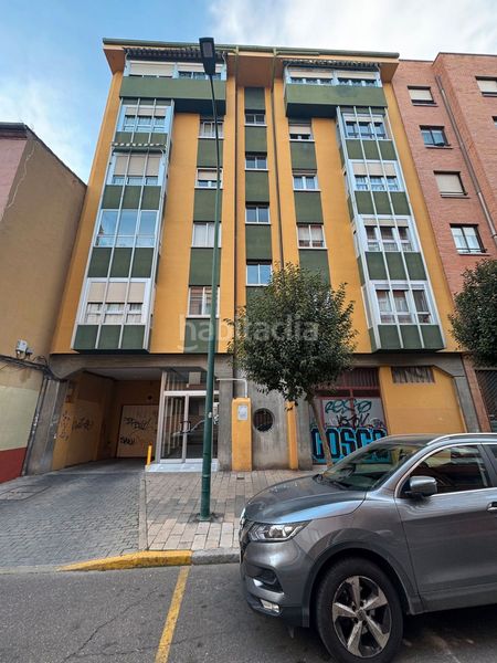 Foto 35f38176-ceed-44c0-a7d2-c9501dc35b8d. Aparcament cotxe a calle menorca 3 a Delicias Valladolid