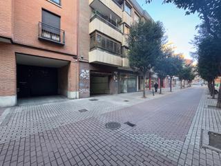 Aparcament cotxe a Calle catalina adulce 4. Grupo integra, plaza de garaje en venta en zona zorrilla (plaza