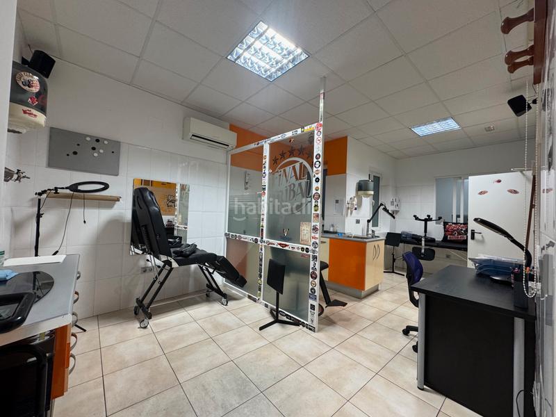 Foto 540f53bf-23f1-47a2-8d33-409526f1d063. Location local commercial dans calle pedro de la gasca 4 dans Valladolid