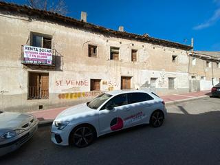 Masia a Calle vasijeros 37. Grupo integra, casa de dos plantas para rehabilitar en arrabal d
