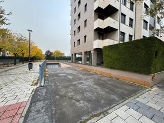Aparcament cotxe a Calle del lago de sanabria 4. Grupo integra, plaza de garaje en zona del nuevo hospital lago d