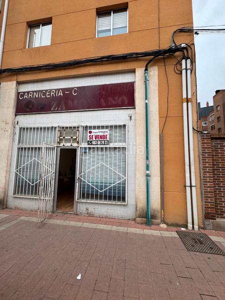Foto 65aae68d-cdad-44cb-80e3-5158654dbf3a. Locale commerciale in calle senda salve regina 16 in Valladolid