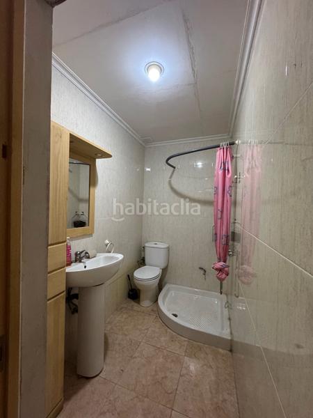 Foto c7d57e75-bd6a-4acb-a1c4-365a139dee7c. Locale commerciale in calle senda salve regina 16 in Valladolid