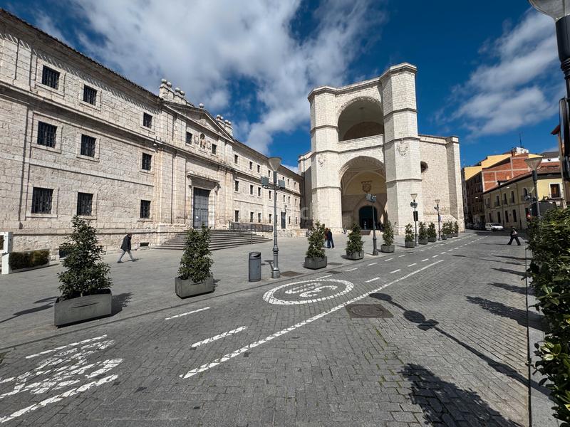 Foto ddc6650c-4788-4c0f-bf51-760b7e81099b. Geschäftsraum in calle doctor cazalla 5 in Centro Valladolid