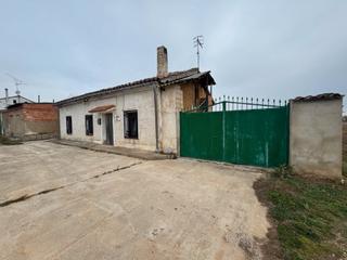 Masia a Extrarradio diseminados 87. Grupo integra, casa rural y parcela de cultivo de 12.950m2 aprox