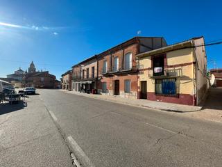 Masia a Avenida de castilla 15. Grupo integra, casa de pueblo en venta en rueda para rehabilitar