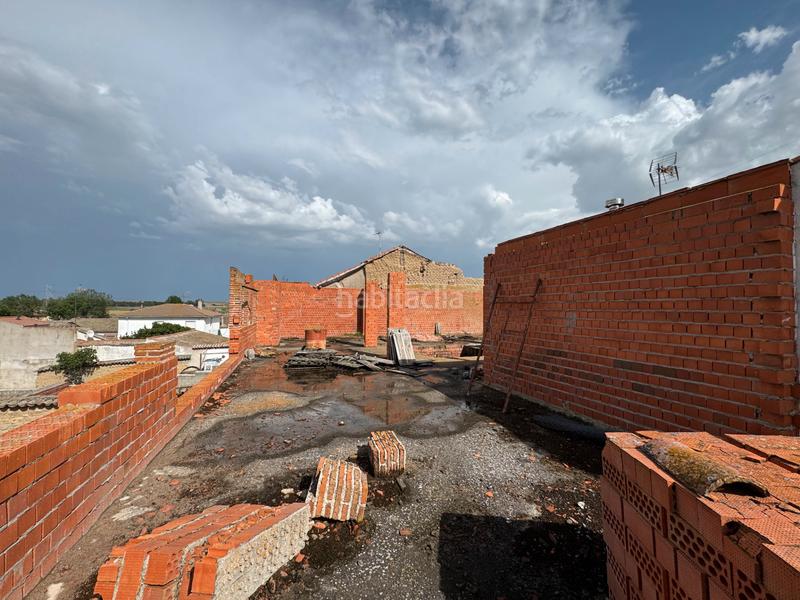 Foto 46df0527-c20d-4e54-8b6e-e39f7971a395. Masía en calle don ramon y cajal 13 grupo integra, casa de pueblo como posada con proyecto y licencia de obras con obra iniciada . en Adanero