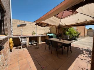 Maison jumelée à Calle plaza eras 9. Grupo integra, chalet adosado en venta en casanova peñaranda de