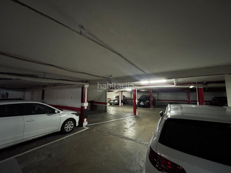 Foto d3bd7f9c-cf3a-4eb8-bbcf-29c0e79f1138. Aparcament cotxe a calle de los moros 4 a San Martín Valladolid
