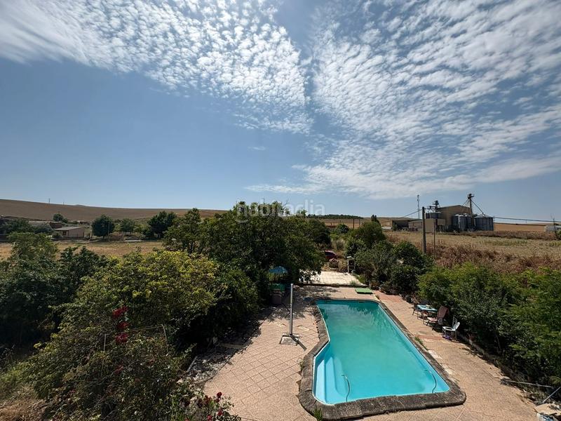 Foto 002cceea-2856-4988-a0e4-4d1f447e3d93. Chalet en travesía palacios 7 panaderos valladolid inmobi, chalet individual en vezdemarban con posibilidad de piscina por 20.000€ a mayores del precio de venta en Vezdemarbán