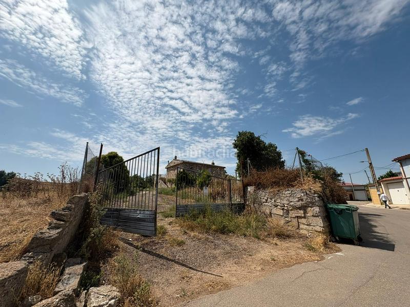 Foto 3cfbe382-cda6-4194-b9eb-3bb6bbd909c7. Chalet en travesía palacios 7 panaderos valladolid inmobi, chalet individual en vezdemarban con posibilidad de piscina por 20.000€ a mayores del precio de venta en Vezdemarbán