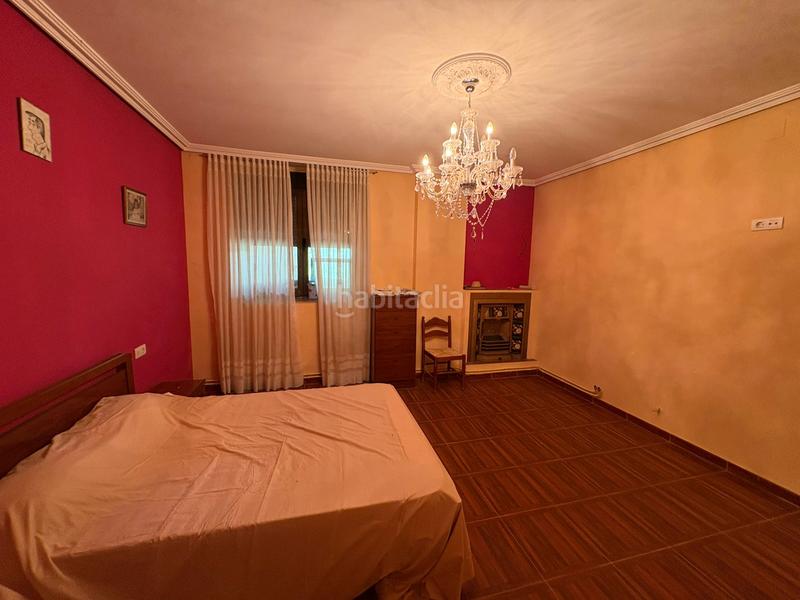 Foto f4e7cbfd-65aa-4fe7-938c-32f3258bc611. Chalet en travesía palacios 7 panaderos valladolid inmobi, chalet individual en vezdemarban con posibilidad de piscina por 20.000€ a mayores del precio de venta en Vezdemarbán