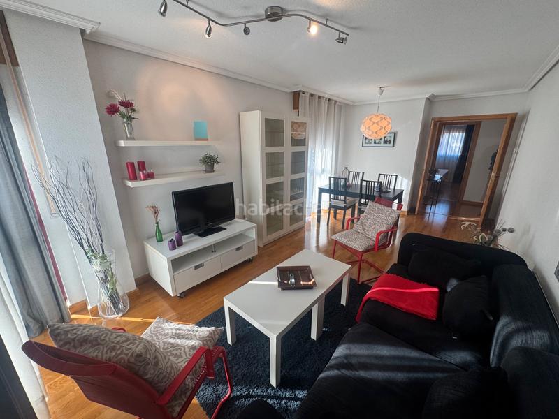 Foto 8d00040f-aa0a-4c97-81f1-ea25f7a5b2ce. Alquiler apartamento en calle miguel delibes 19d grupo integra, apartamento de dos dormitorios en alquiler en Covaresa con piscina en Valladolid