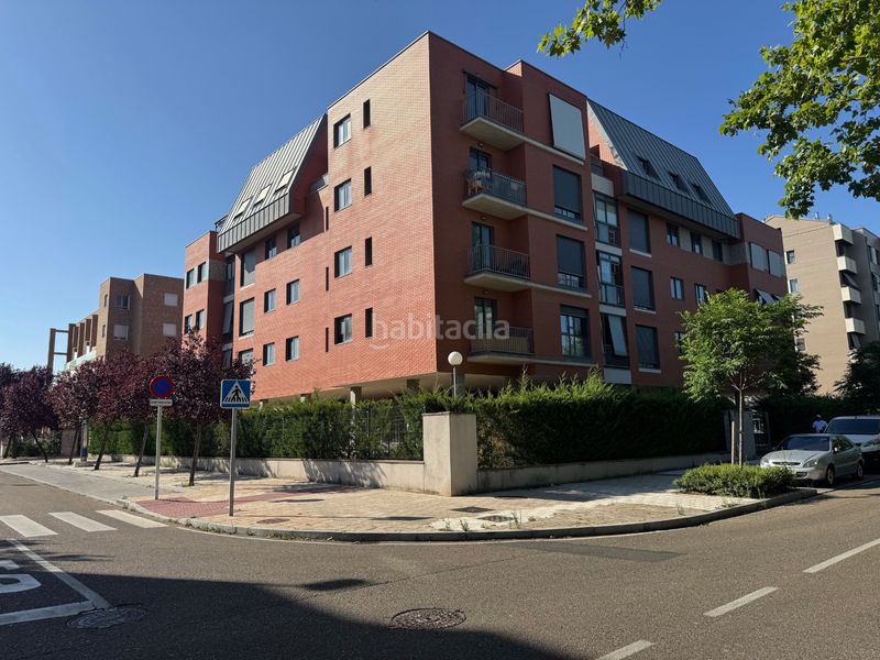 Foto 9d731ad7-d1ba-438b-b2ce-abf13d0ba55f. Parking coche en calle arribes del duero 14 panaderos inmobiliaria, garaje doble para dos coches en venta en zona del nuevo hospital. en Valladolid