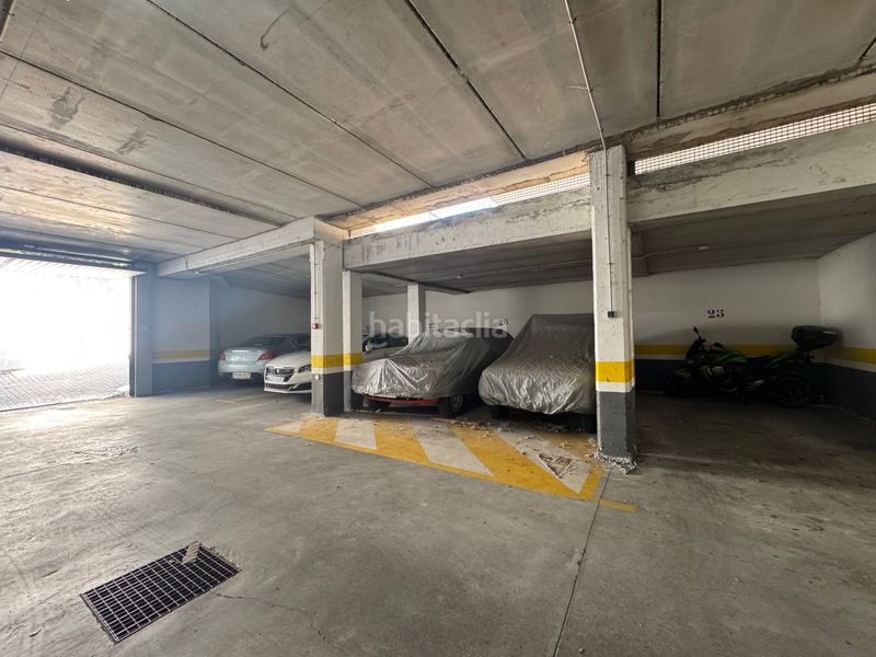 Foto e42f6546-df9c-419c-9a3f-f2beba381c7b. Parking coche en calle arribes del duero 14 panaderos inmobiliaria, garaje doble para dos coches en venta en zona del nuevo hospital. en Valladolid
