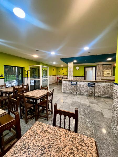 Foto 3cf31c17-ec5d-4191-a166-2eb801fa8cb6. Locale commerciale in calle de joaquín velasco martín 116 in Valladolid