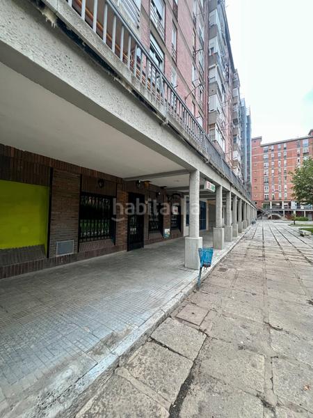 Foto 9efe8d9c-5c4f-4438-b93a-a70ac92f034b. Locale commerciale in calle de joaquín velasco martín 116 in Valladolid