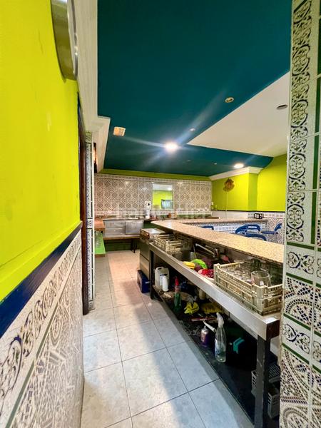 Foto c695f3ba-f60f-4912-8ba3-bf42af45d98f. Locale commerciale in calle de joaquín velasco martín 116 in Valladolid