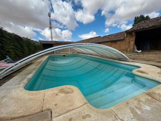 Mas à Calle paraíso 21. Grupo integra, casa de pueblo con piscina en santillana de campo