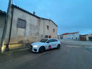 Masia  Plaza doctor luis arroyo gómez 9. ¡descubre el encanto de vivir en un auténtico pueblo español!