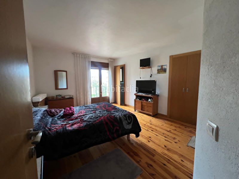 Foto 5ad677e3-bff2-4e6f-8e0a-7704ae4220d9. Country house with fireplace in Santibáñez del Val