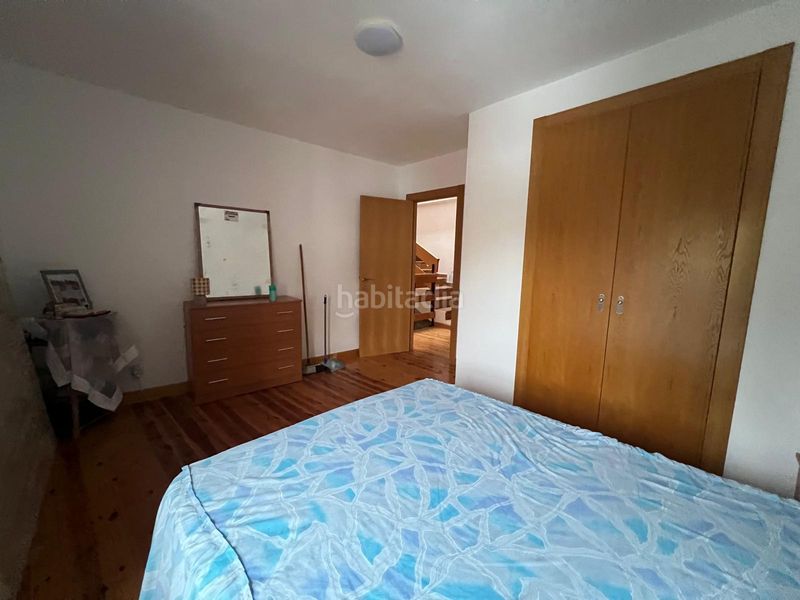 Foto eaf30a49-4436-49f3-8e6b-60495bd68729. Country house with fireplace in Santibáñez del Val