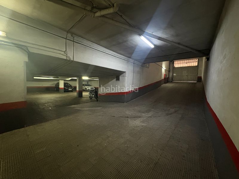 Foto 8f1a5dc8-f6db-476c-ae09-74ac0490f097. Parking coche en calle del mirlo 59 panaderos , plaza de garaje en venta en pajarillos calle mirlo. en Valladolid