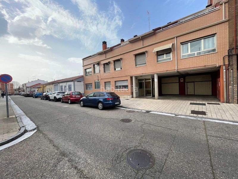 Foto a7d83444-57ea-4c17-893b-eadb9f47346d. Aparcament cotxe a Pajarillos Altos Valladolid