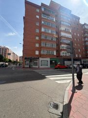 Local Comercial  Calle málaga. Panaderos valladolid dispone de local en venta en paseo san vice