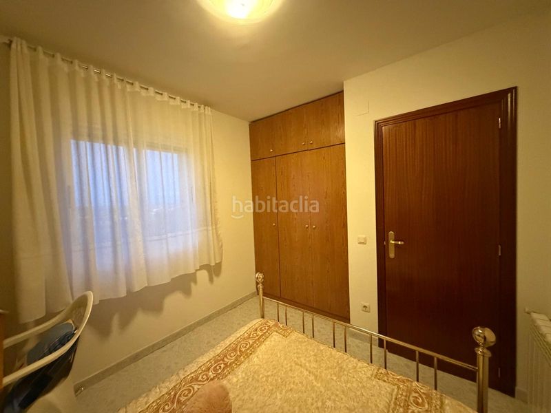 Foto 1003f78a-0d39-4a2a-b11f-2e22f64616a4. Casa aparellada amb calefacció aparcament a Urueñas