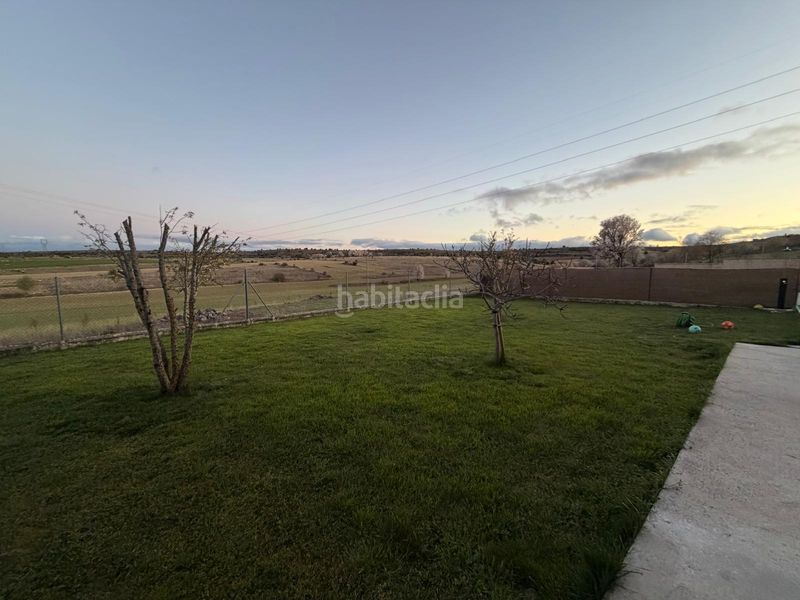Foto 423176df-e02b-483e-9b5e-91c9f9a22007. Casa aparellada amb calefacció aparcament a Urueñas