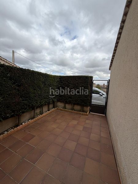 Foto 4dbc3090-32df-4da0-8d37-ae6bd37e8e5b. Casa aparellada amb calefacció aparcament a Urueñas