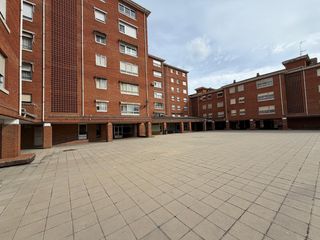 Flat  Calle miguel hernández. Panaderos valladolid, vivienda en venta en venta de baños con as