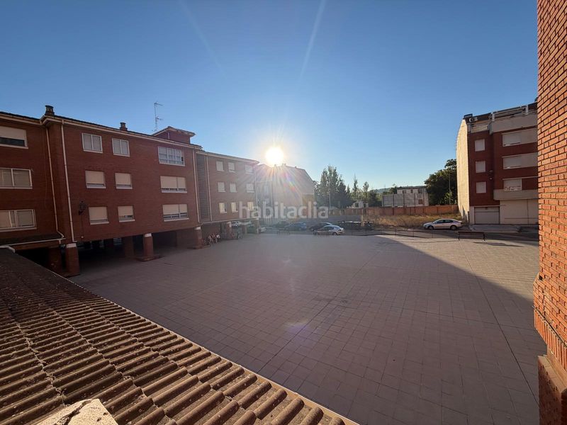Foto 43affff9-d597-4e65-9282-15251e63cc37. Pis amb calefacció aparcament a Venta de Baños