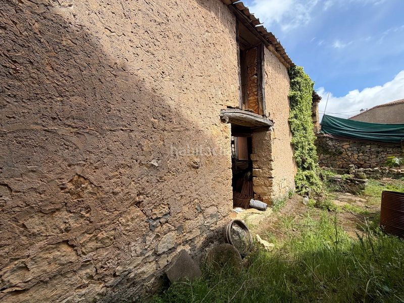 Foto 0cb9e326-d30e-4bed-823f-74a0d798ac80. Masia amb aparcament a Sepúlveda