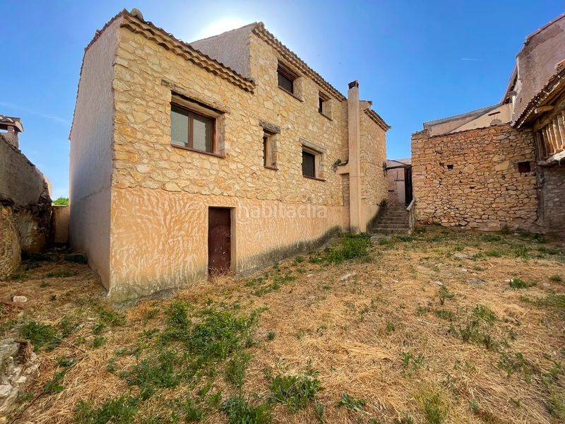 Foto 428d0fd6-caf5-4ba6-86aa-887ddd0f4d46. Masia amb xemeneia calefacció aparcament a Sepúlveda