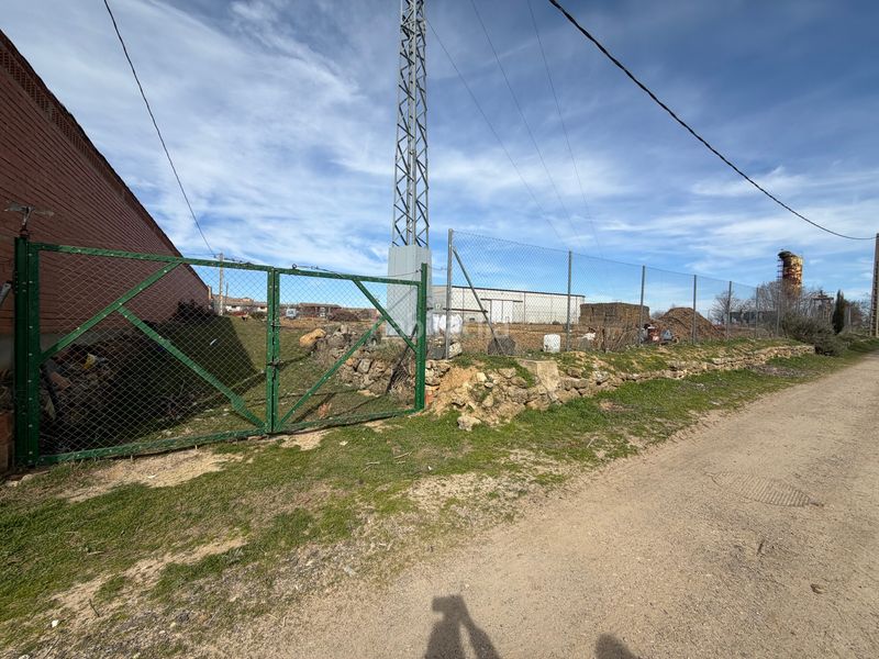 Foto c9828e13-c819-46b6-a54e-b6b723082707. Finca rústica a Tordehumos